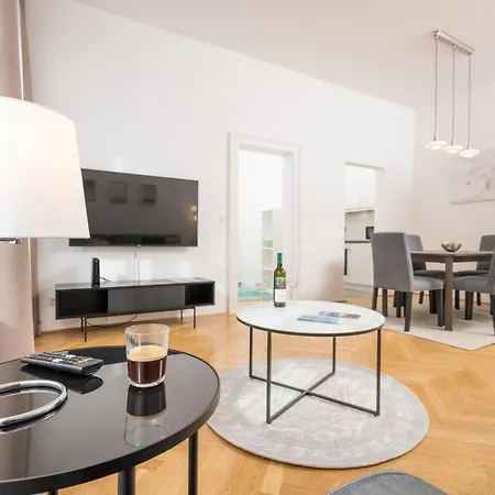 Luxury Suites Liechtenstein Wiedeń Zewnętrze zdjęcie