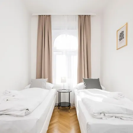 Luxury Suites Liechtenstein Wiedeń Zewnętrze zdjęcie